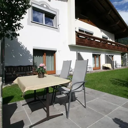 Haus Simone - Tschofen Waltraud